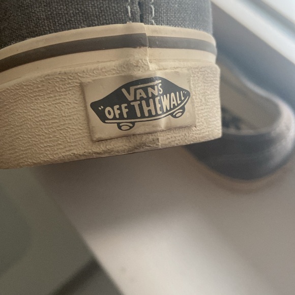 Vans   OFF THE WALL Gray NEW Lace Up - Men Size 9 / ladies 10.5 - Picture 3 of 7